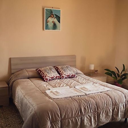 Casa Antonella Apartment Ачиреале Екстериор снимка